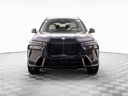 Certified 2024 BMW X7 xDrive40i w/ M Sport Package image 8