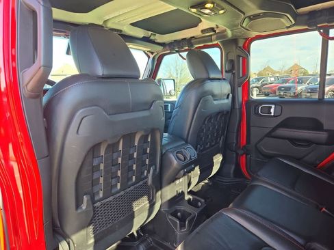 Used 2020 Jeep Gladiator Rubicon image 16