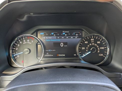 Used 2020 Ford F150 Lariat w/ Equipment Group 502A Luxury image 28