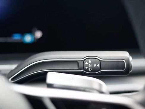 Used 2024 Mercedes-Benz GLE 350 4MATIC w/ Driver Assistance Package image 45