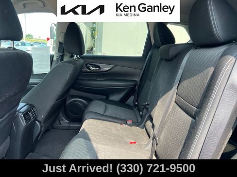 Used 2020 Nissan Rogue SV AWD/4WD image 10