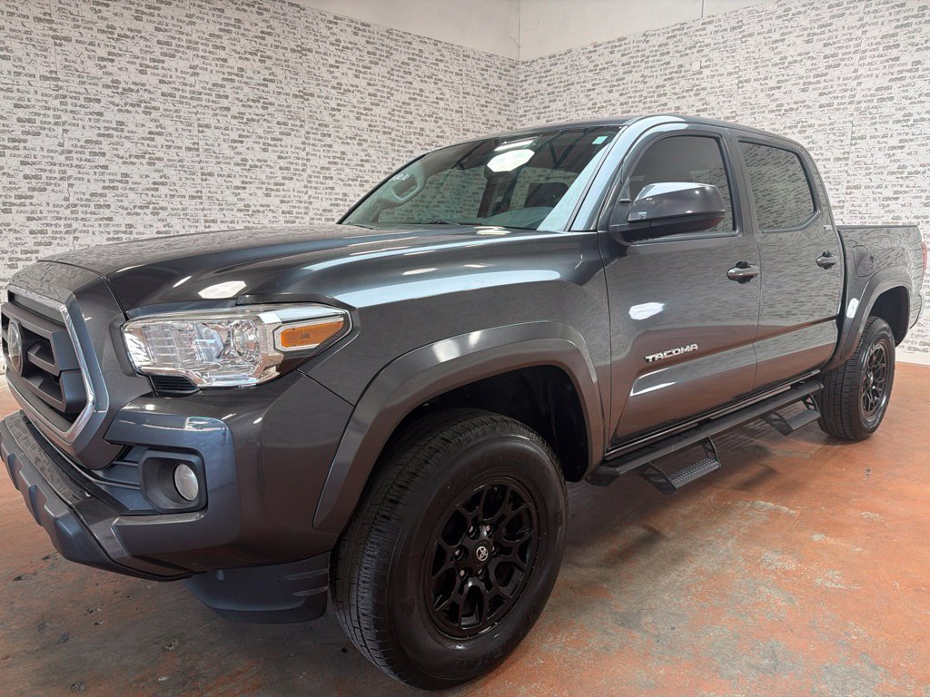Used 2021 Toyota Tacoma SR5 RWD image 3