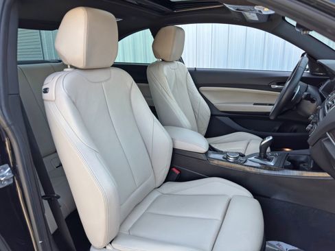 Used 2016 BMW M235i Coupe image 35