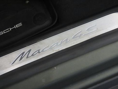 Certified 2025 Porsche Macan 4S Electric AWD/4WD image 42
