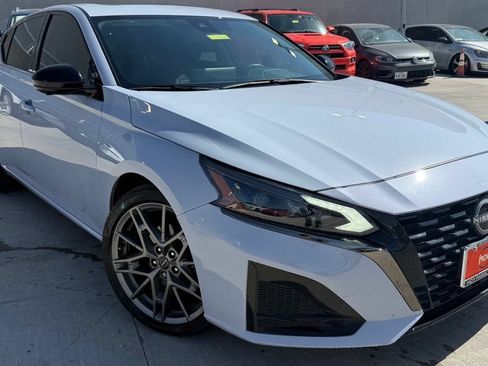 Used 2024 Nissan Altima 2.0 SR FWD image 1