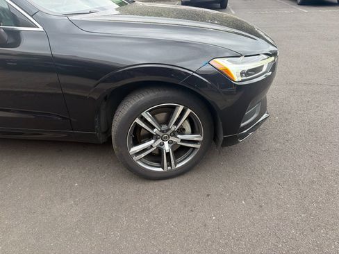 Used 2020 Volvo XC60 T6 Momentum w/ Protection Package AWD/4WD image 4