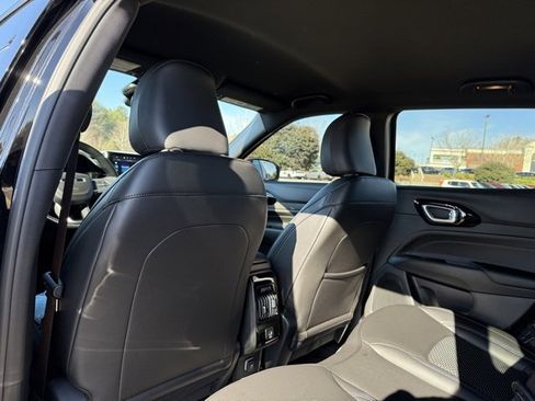 New 2026 Jeep Compass Latitude image 28