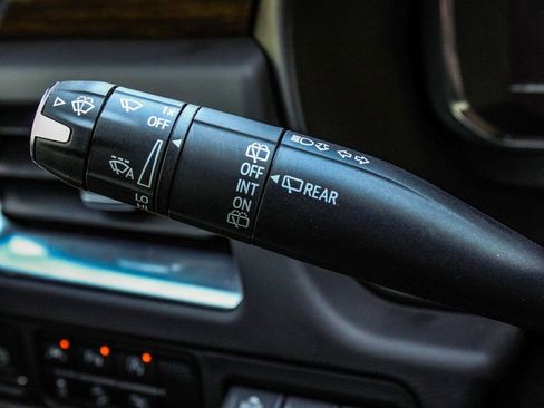 Used 2023 Chevrolet Tahoe High Country AWD/4WD image 27