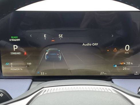 New 2026 Nissan Leaf Platinum+ w/ Illuminated Package FWD image 10