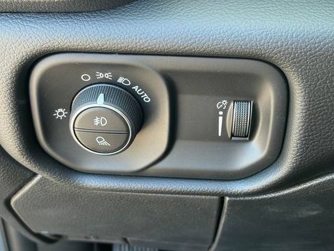 New 2026 RAM 2500 Big Horn AWD/4WD image 25