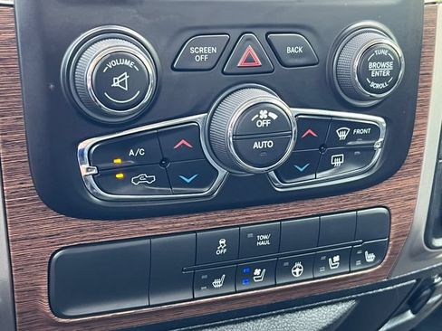 Used 2016 RAM 1500 Laramie AWD/4WD image 25