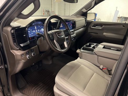 Certified 2023 GMC Sierra 1500 SLE image 9