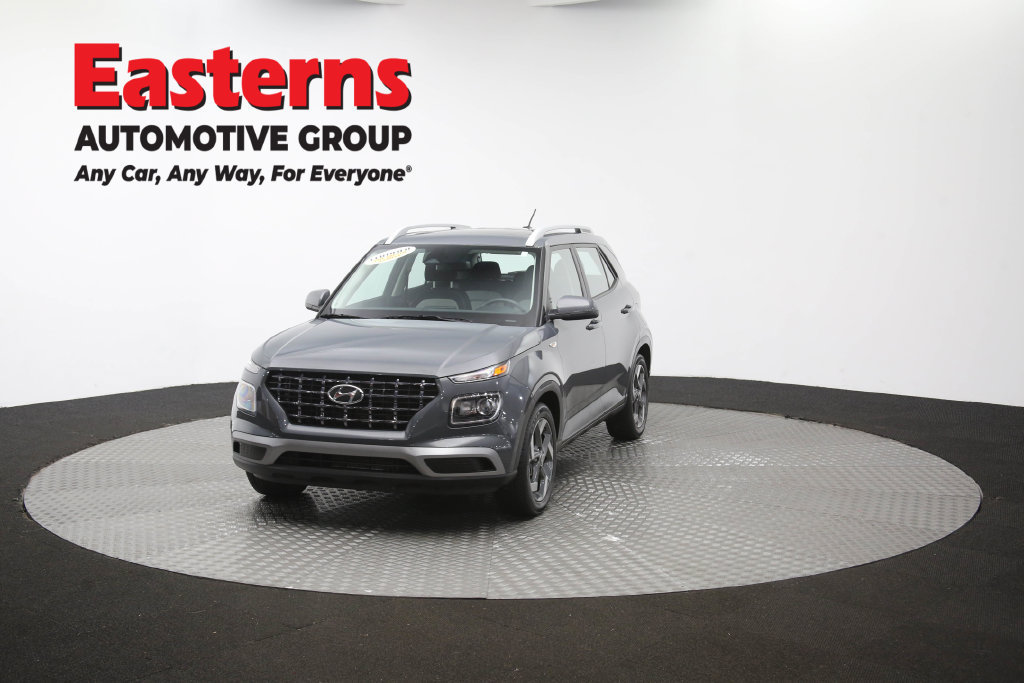 Used 2025 Hyundai Venue SEL FWD image 55