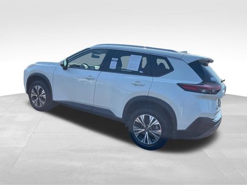 Used 2023 Nissan Rogue SV w/ SV Premium B Package AWD/4WD image 3