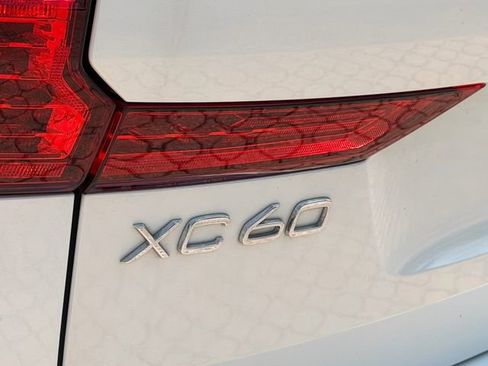 Certified 2023 Volvo XC60 B5 Plus FWD image 11