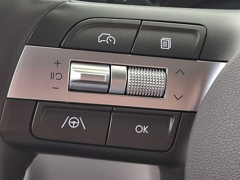 Used 2025 Hyundai Kona SEL FWD image 21