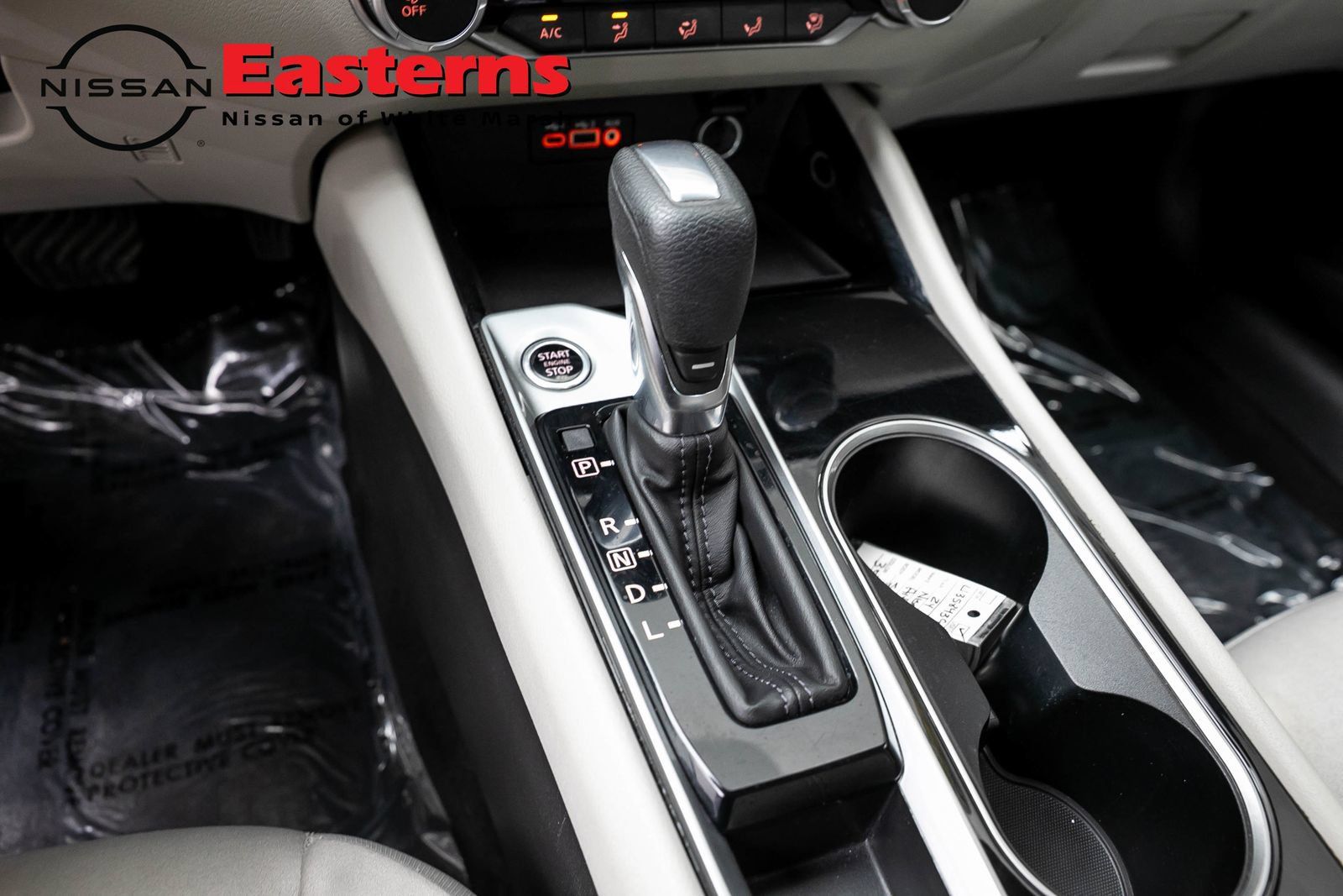 Used 2024 Nissan Altima 2.5 SV FWD image 13