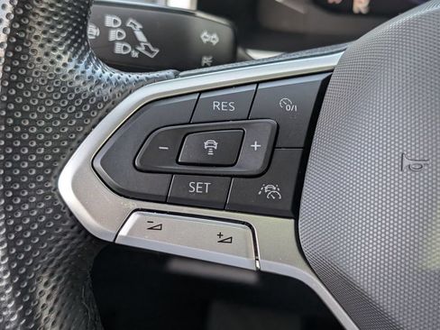 Used 2022 Volkswagen Atlas Cross Sport SEL Premium R-Line AWD/4WD image 29