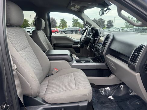 Used 2020 Ford F150 XLT w/ Equipment Group 302A Luxury AWD/4WD image 17