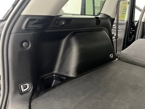 Used 2024 Jeep Grand Cherokee Laredo RWD image 38