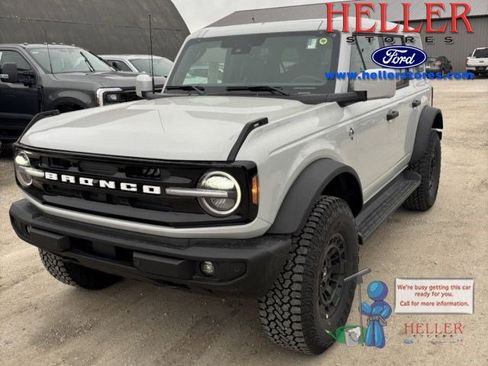 New 2026 Ford Bronco Outer Banks w/ Sasquatch Package image 1
