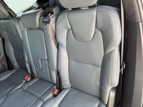 Used 2024 Volvo XC90 T8 Ultimate w/ Lounge Package image 34