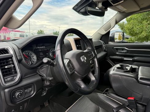 Used 2022 RAM 1500 Laramie AWD/4WD image 18