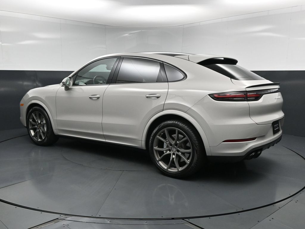 Used 2020 Porsche Cayenne Turbo AWD/4WD image 3