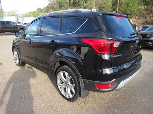 Certified 2019 Ford Escape Titanium AWD/4WD image 4