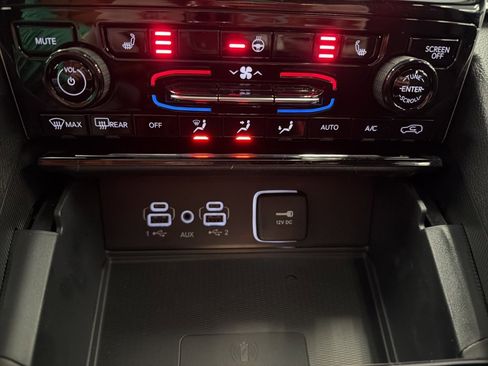 New 2025 Jeep Grand Cherokee Laredo X image 15