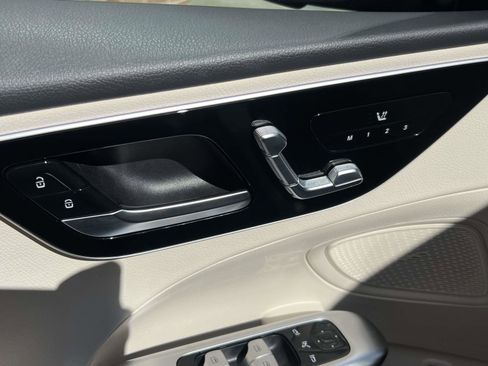 Used 2025 Mercedes-Benz C 300 4MATIC Sedan image 28