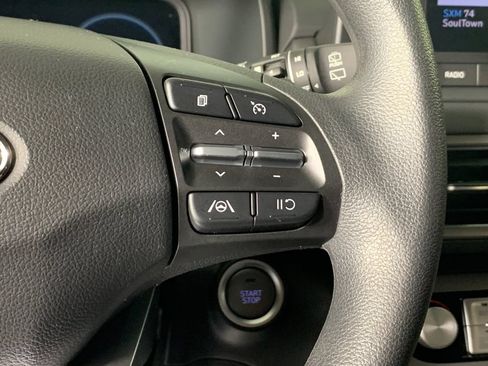 Used 2023 Hyundai Kona SE FWD image 19