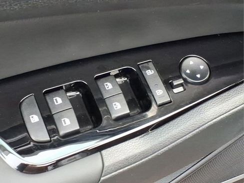 Used 2025 Kia Sportage X-Line w/ Premium Package image 14