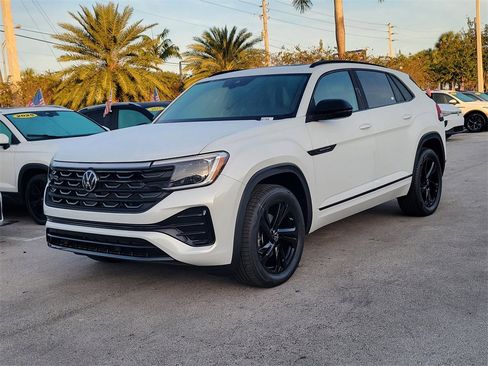 New 2026 Volkswagen Atlas Cross Sport SEL R-Line image 3