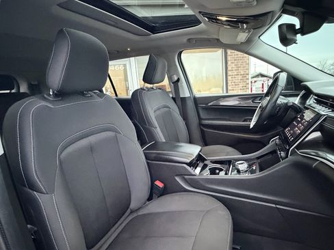 Used 2022 Jeep Grand Cherokee L Laredo w/ Luxury Tech Group I image 36