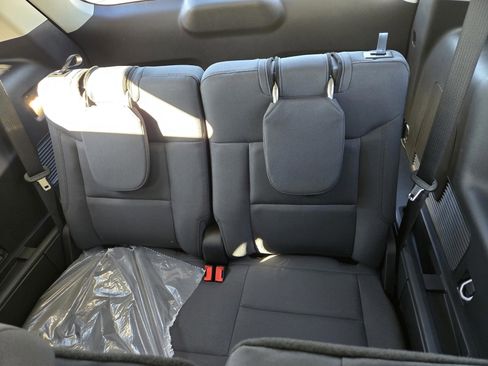 New 2026 Ford Explorer Active image 7