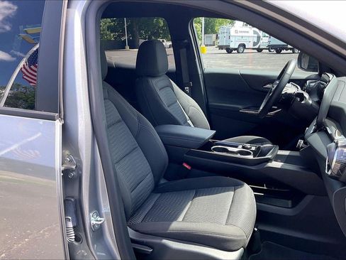 Used 2026 Chevrolet Equinox LT FWD image 7