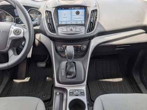 Used 2016 Ford Escape SE w/ Equipment Group 201A FWD image 7
