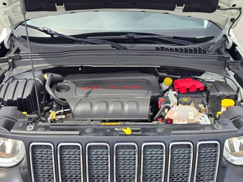 Used 2019 Jeep Renegade Sport FWD image 19