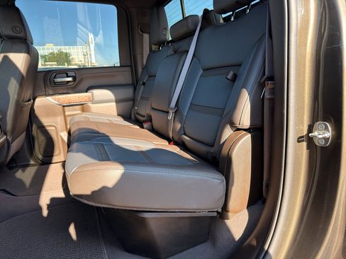 Used 2022 GMC Sierra 3500 Denali w/ Denali Ultimate Package AWD/4WD image 18