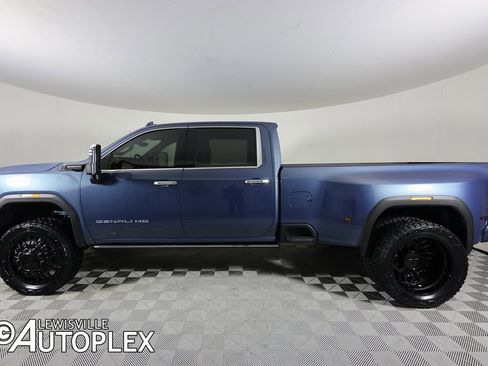 Used 2025 GMC Sierra 3500 Denali Ultimate image 10