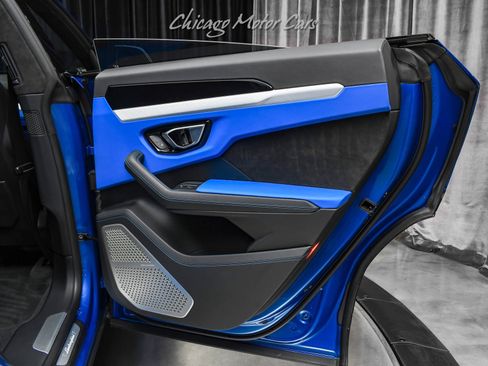 Used 2022 Lamborghini Urus image 37