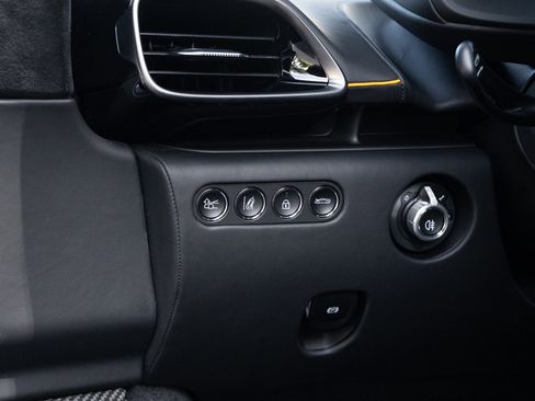 Used 2023 McLaren Artura RWD image 52