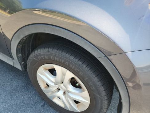 Used 2015 Toyota RAV4 LE AWD/4WD image 6