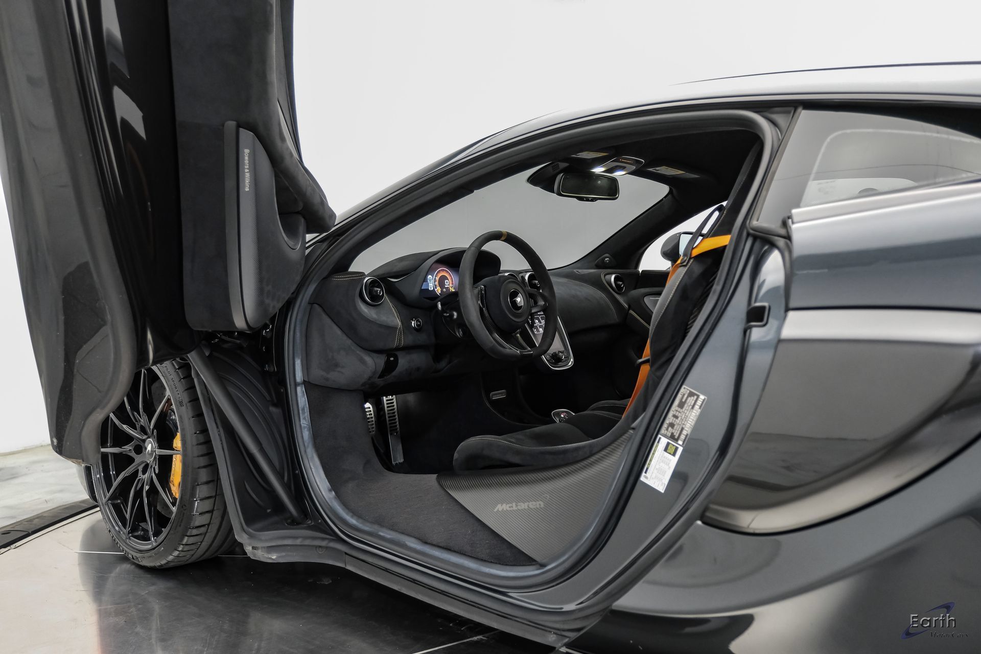 Used 2019 McLaren 600LT RWD image 42