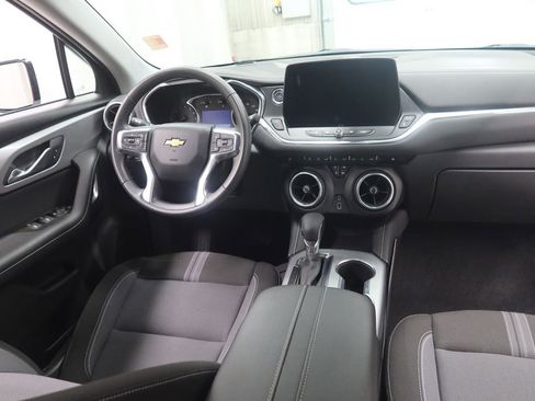 Used 2025 Chevrolet Blazer LT AWD/4WD image 14