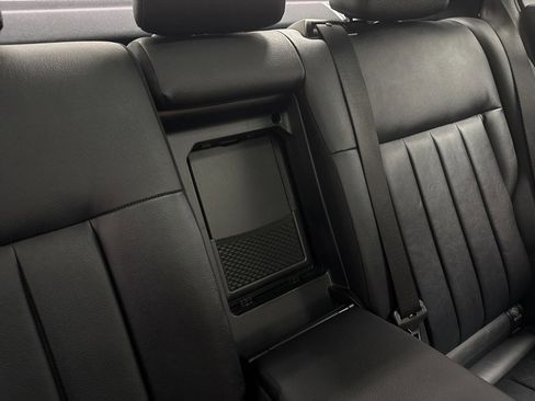 Used 2011 Mercedes-Benz E 350 4MATIC Sedan image 17