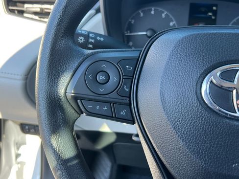 Used 2024 Toyota Corolla Cross L image 28