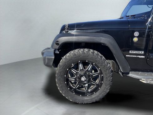 Used 2018 Jeep Wrangler Sport image 9