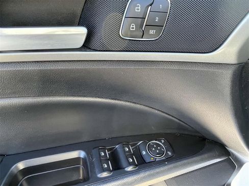 Used 2020 Ford Fusion SEL image 19